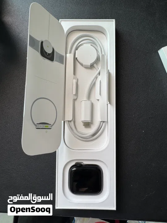 Apple Watch Series 9 — 41mm Midnight (GPS)