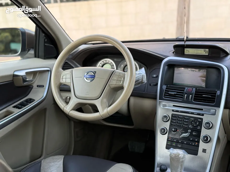 ڤولڤو XC60 موديل 2010 لون بني فل أوبشن اعلى صنف  فحص كامل بحالة