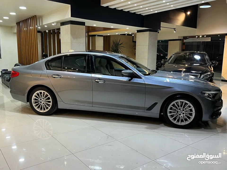 BMW 530i 2017 وارد شركه ابو خضر مالك اول فحص كامل بحاله الوكاله