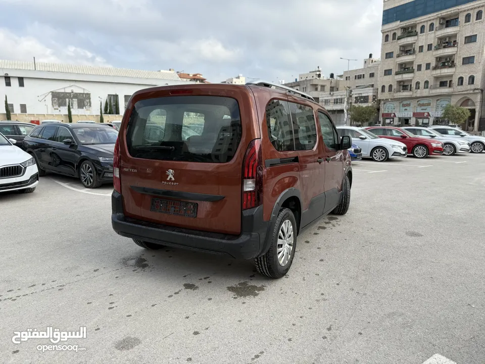 بيجو بارتنر ترخيص 2020 ماتور 1500ديزل جير عادي