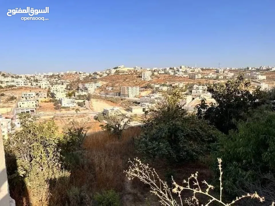 بيت مستقل ڤيلا جانبية مميزة للبيع في بني نعيم قضاء الخليل وعليه اطلالة جميلة جدا وفي منطقة مرتفعة