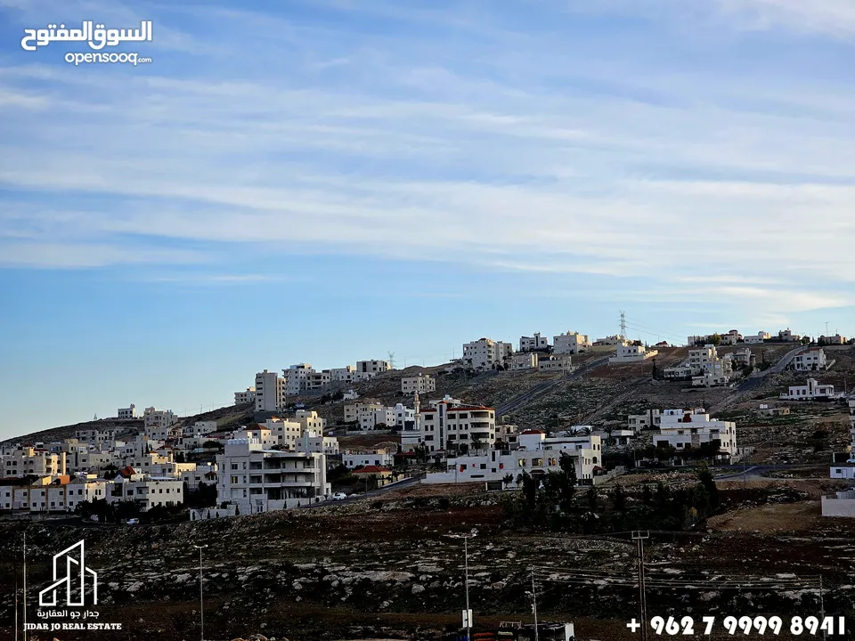 أرض للبيع مميزة وعلى شارعين في أجمل إطلالة وبجانب قصور وفلل عيون الذيب أفضل القطع