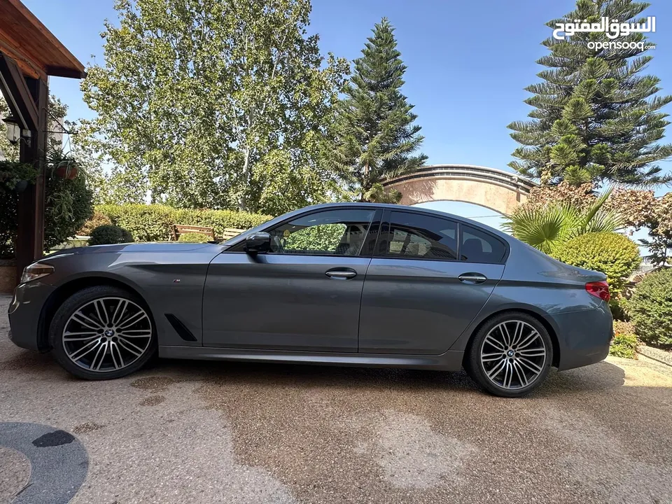 للبيع BMW 530i