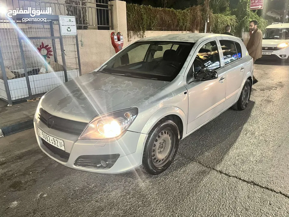 اوبل استرا 2008
