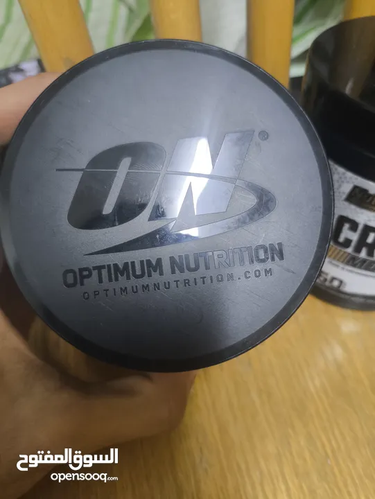 كرياتين مونوهايدرات ماركه عالميه وزن الماده 300غرام صافي  بدون نكهات تاريخ طويل الامد