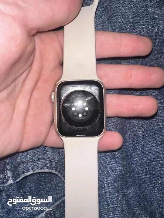 ابل ووتش سيريس 8 بطاريه 100  Apple Watches series 8 battery 100