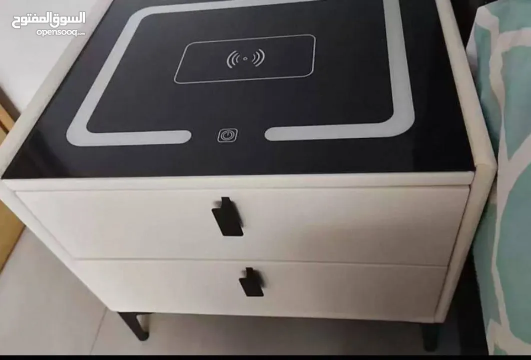 كومادينة ذكية بدرجين و ثلاث ادراج واضاءة وخزنة 3 الوان