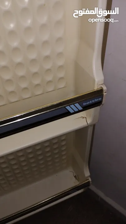 ثلاجة اكما acma kar666 الأمريكية جبارة تبريد وتجميدها قوي ممتاز مع قاعدتها.