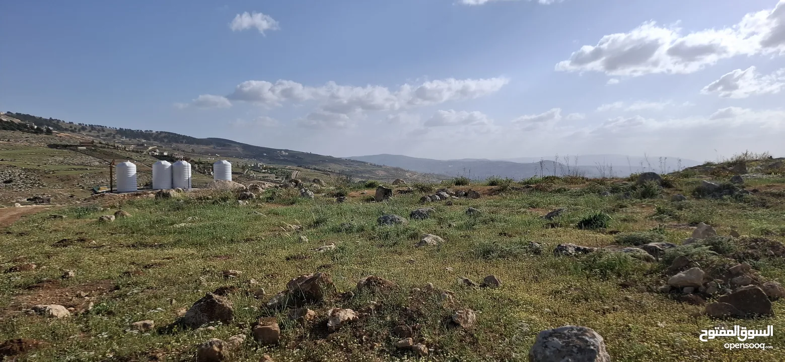 ارض للبيع للميزين عباره عن Radar ثلاث دونمات ومصف جرش ام قنطره اجمل قطعه في جرش