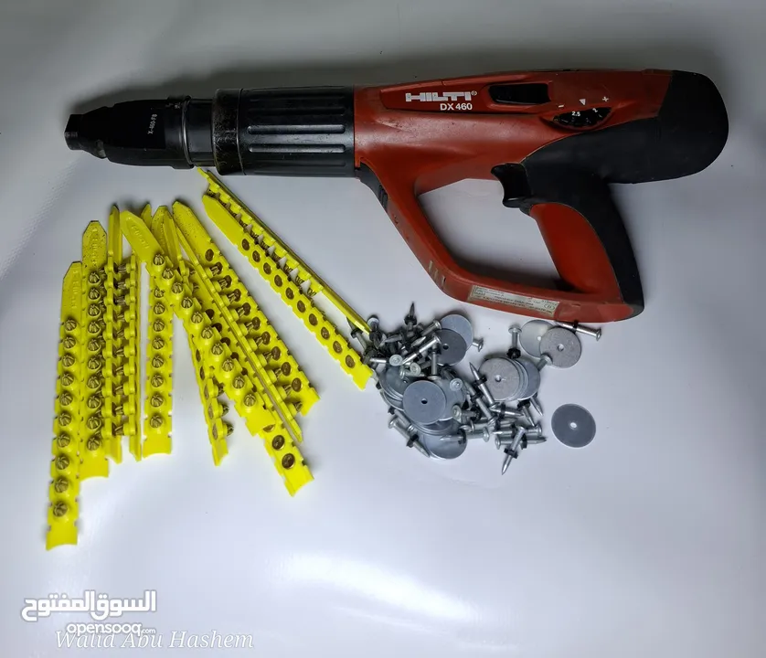 مسدس طلقات هيلتى صنع في النمسا يعمل بحالة ممتازة   Hilti nail gun  original made in Austria