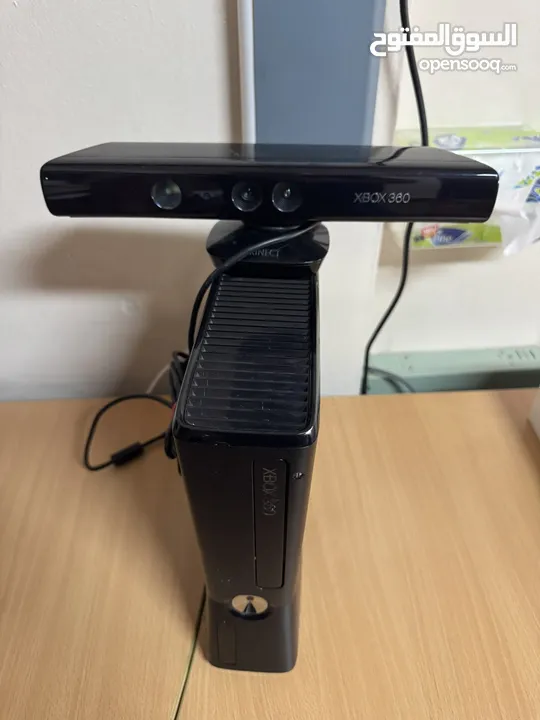 مستعمل بحالة جيدة جداً مع CD لأ توجد فيه اي مشاكل سبب البيع شراء منتج جديد مع أيادي X BOX 360 Kinect