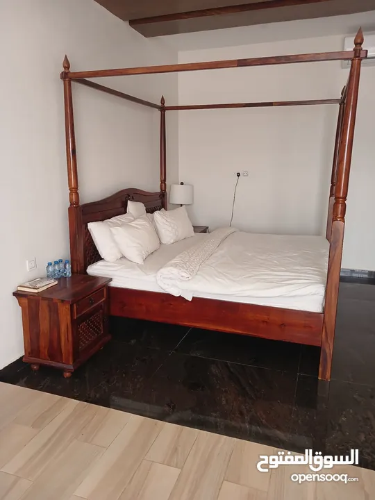 غرفة نوم خشب هندي طبيعي. بدون خزانة  ملابس