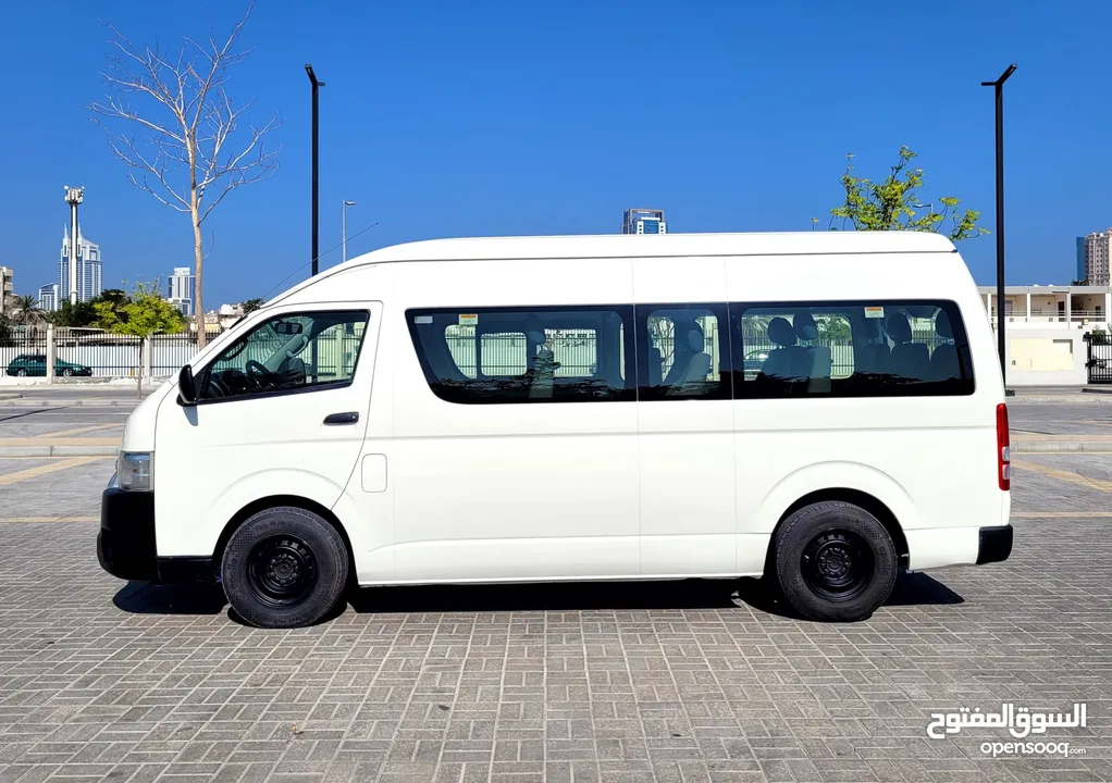 TOYOTA HIACE HIGH ROOF PASSENGER MINI BUS