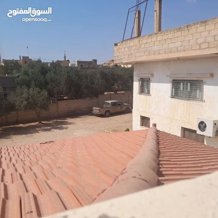 قرميد للبيع كامل مع الحديد والباب