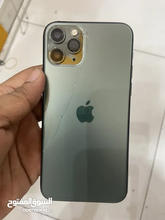 IPHONE 11pro 256GB back broken