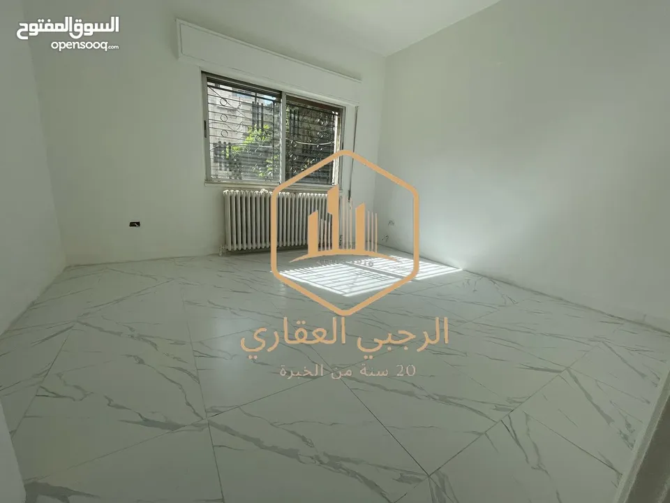 شقة / للايجار / ارضية / 3نوم / الصويفية