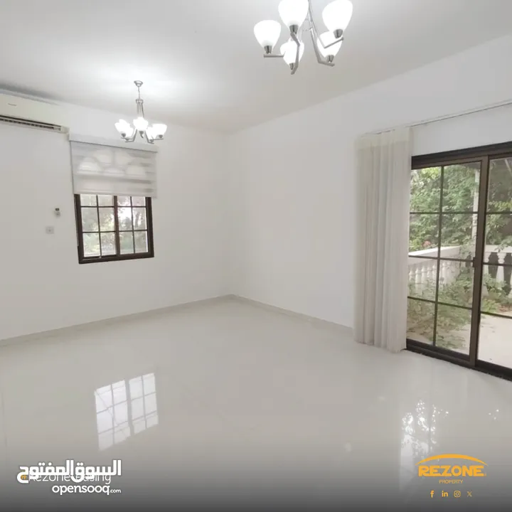 6 Bedroom Villa for Rent in Qurum