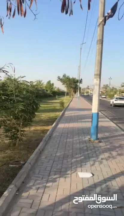 قطعة أرض للبيع 200م على الشارع الخدمي للمطار قرب جامعة المشرق