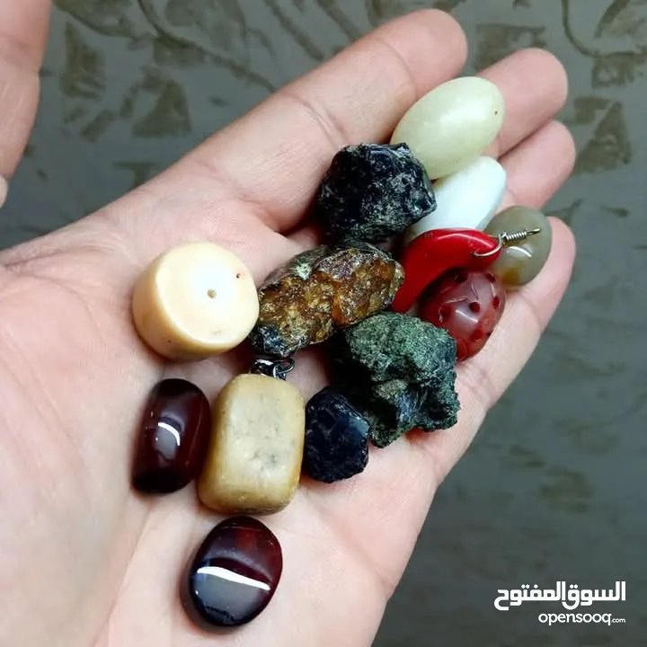خواتم فضه مطعمه بالحجر الكريم
