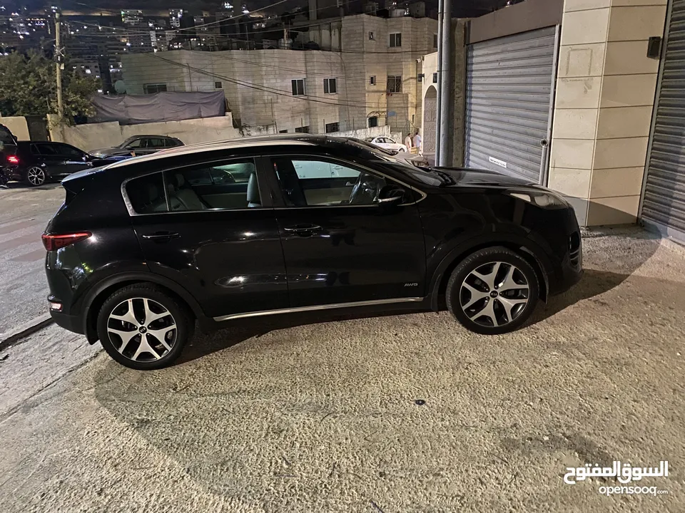 كيا سبورتاج بوية شركة بالكامل جي تي بلاك اديشن