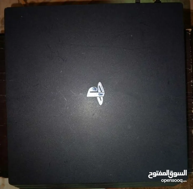 بلايستيشن 4 برو للبيع وبسعر مناسب وما بنختلف