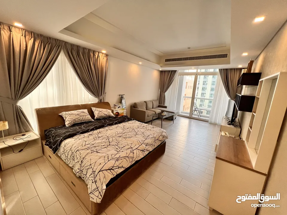 للايجار في الجفير استوديو راقي مفروش مع بلكونه  For rent in Juffair beautiful studio with balcony