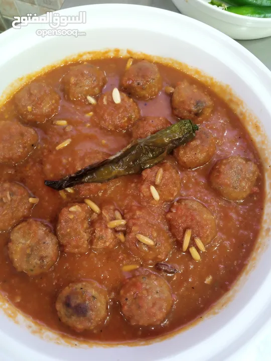 شيف طباخ شرقي وغربي وسلطات ابحث عن عمل خبره في الاكل العربي والسلطات خبره في الفندق وشركه