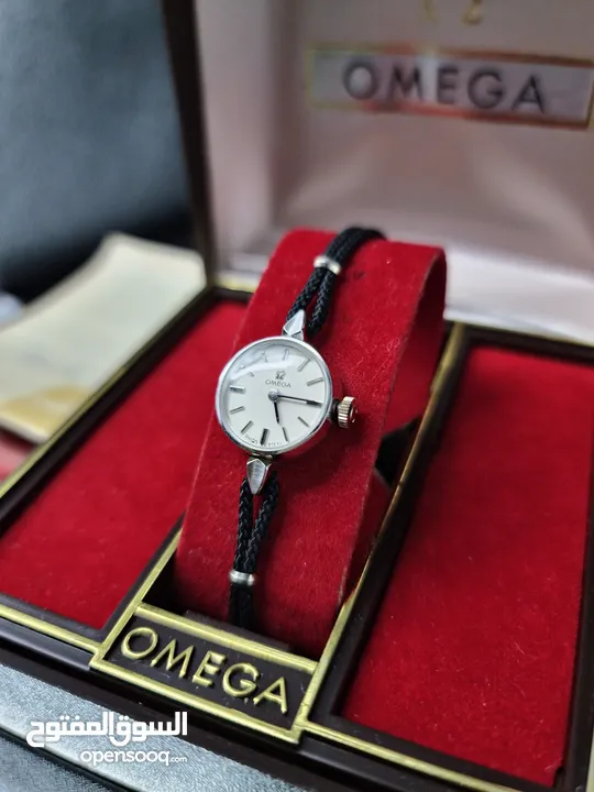 14 Karat White Gold Vintage Omega 1977 Mechanical Ladies watch