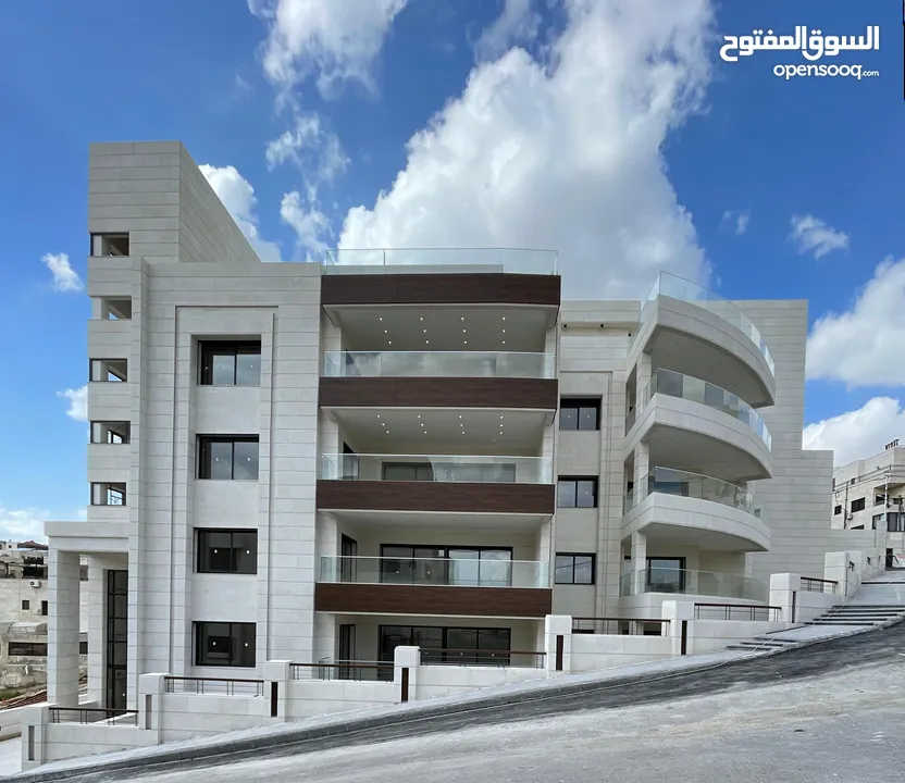 شقة أبراج عبدون الطابقية الفاخره بمساحة 225م