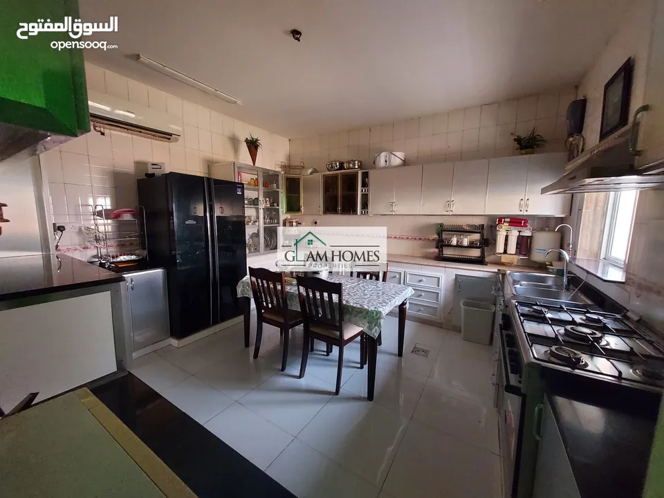 Stunning 5 BR villa for sale in Al Khuwair Ref: 754R