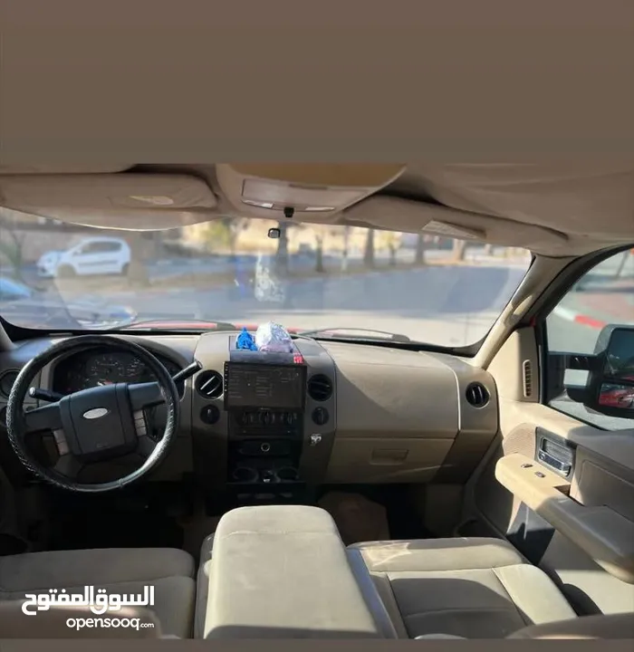 فورد 2008. اصل حكومي. فحص ممتاز .بحاله ممتازه .بنزين ماتور 4600.رام لله او الخليل