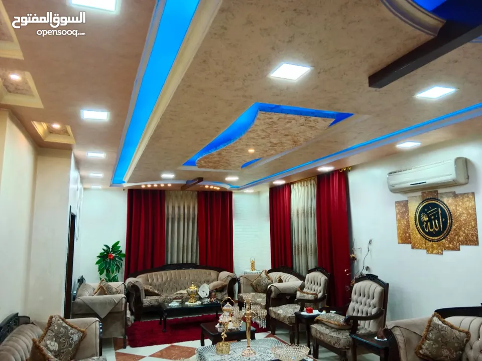 فيلا للبيع.......................