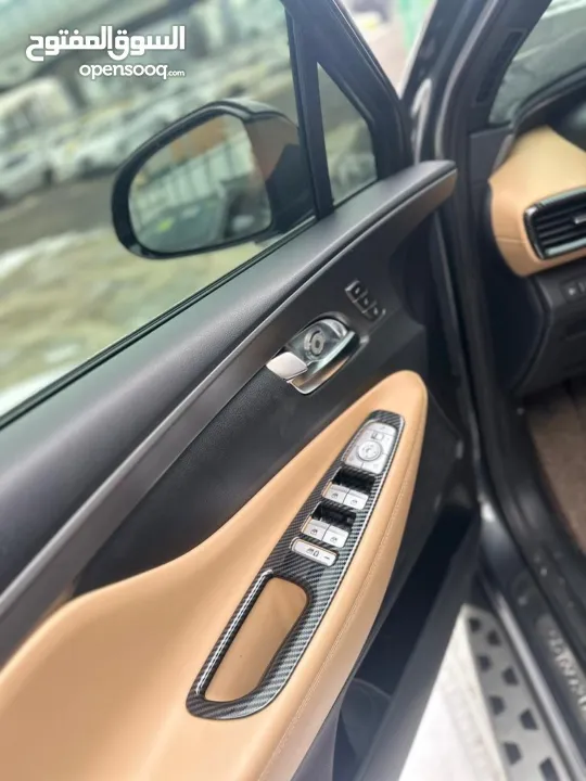 هونداي سنتافيه وان مليون دفعه وشيكات بسعر الكاش  دفعتك ، شيكاتك ، السيارة سيارتك فول الفول