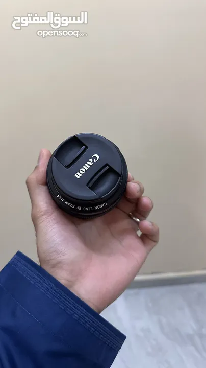 عدسة كانون 50mm f1.4