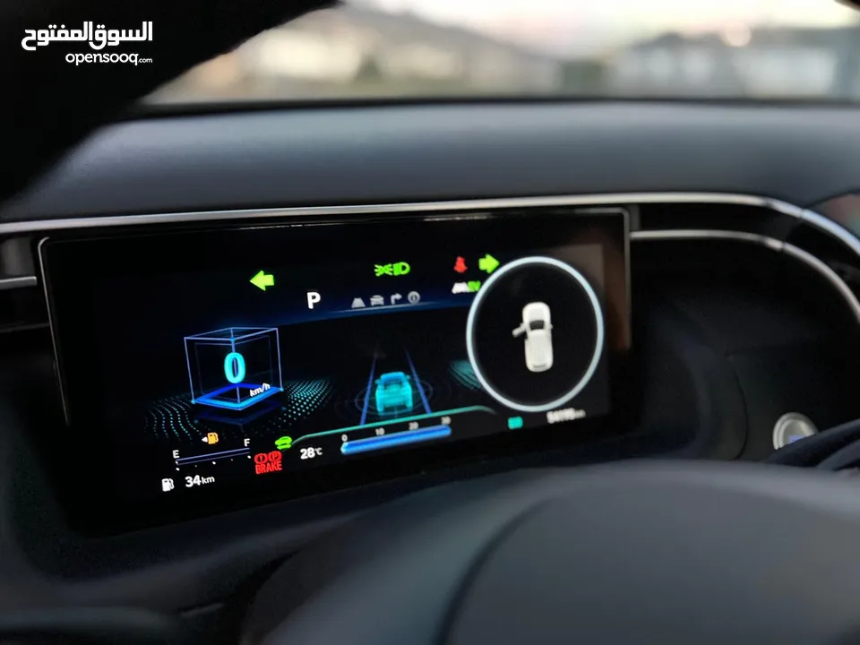 هونداي توسان 2023/ فل الفل فتحة سقف بانوراما  2x4 ///240Hp بنزين + كهرباء  ( Haybrid) 1600cc