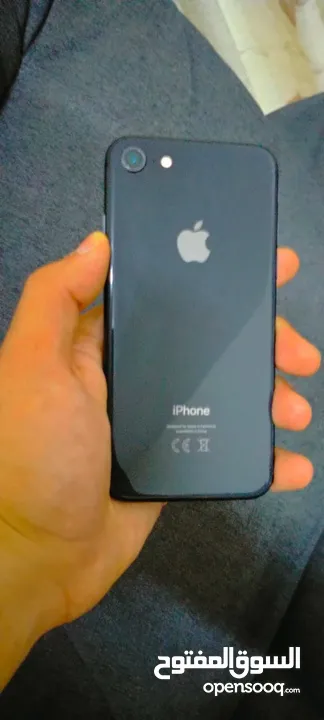iPhone 8 شبه الجديد نظيف جداً