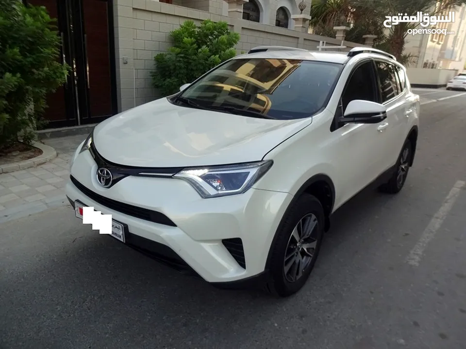 Toyota Rav 4 2.5 L 2016 White  Single User Well Maintained Urgent Sale