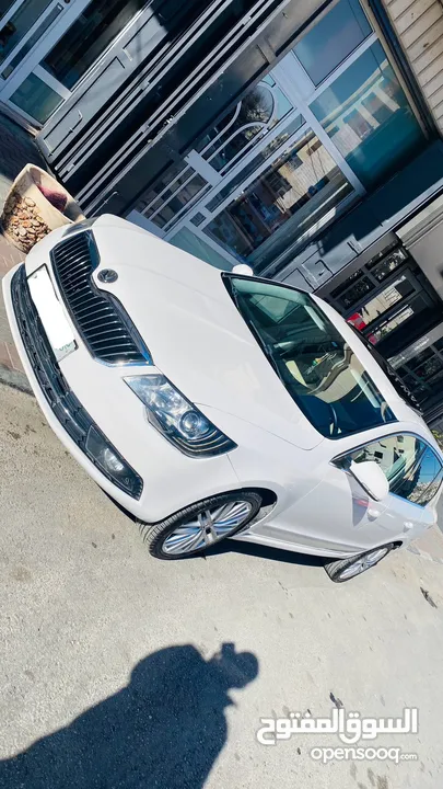 سكودا سوبيرب 2014 ديزل فل اضافات مع فتحة سقف على الكاش أو بدل