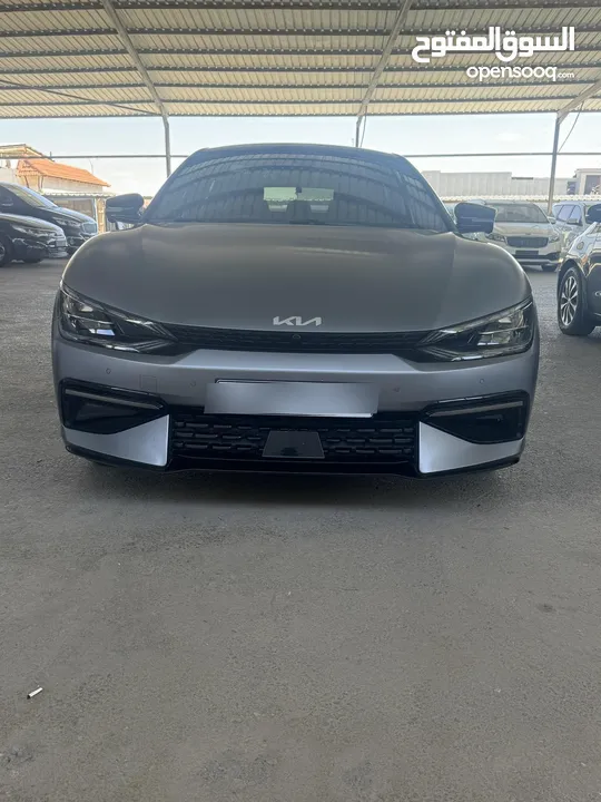 كيا EV6 GT LINE 2022 استخدام شخصي فحص كامل فل اعلى صنف جميع الموصفات وارد كوري لون خارجي وداخلي مميز