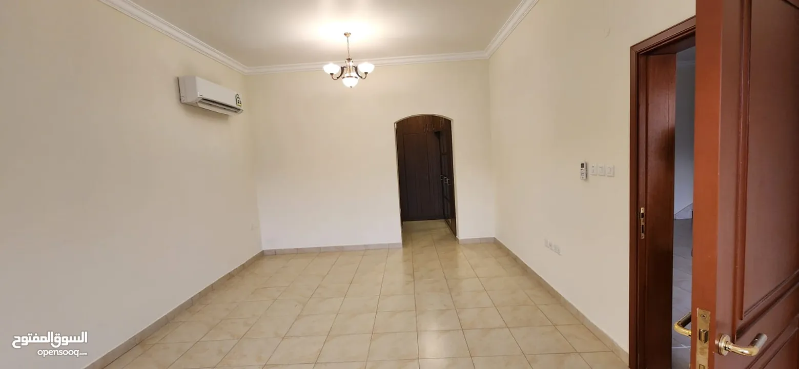 4Me8Beautiful 5 bedroom villa for rent in Al Ansab Heights.
