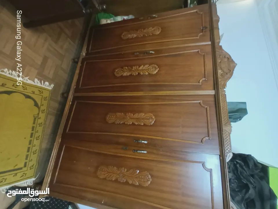غرفة نوم وكنب