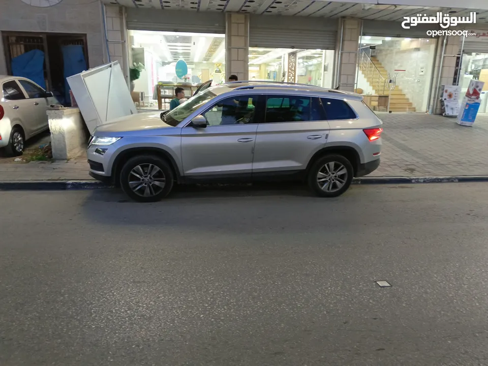 سكودا كودياك 4×4 ايد صفر  فتحة بانوراما  جديدة السيارة