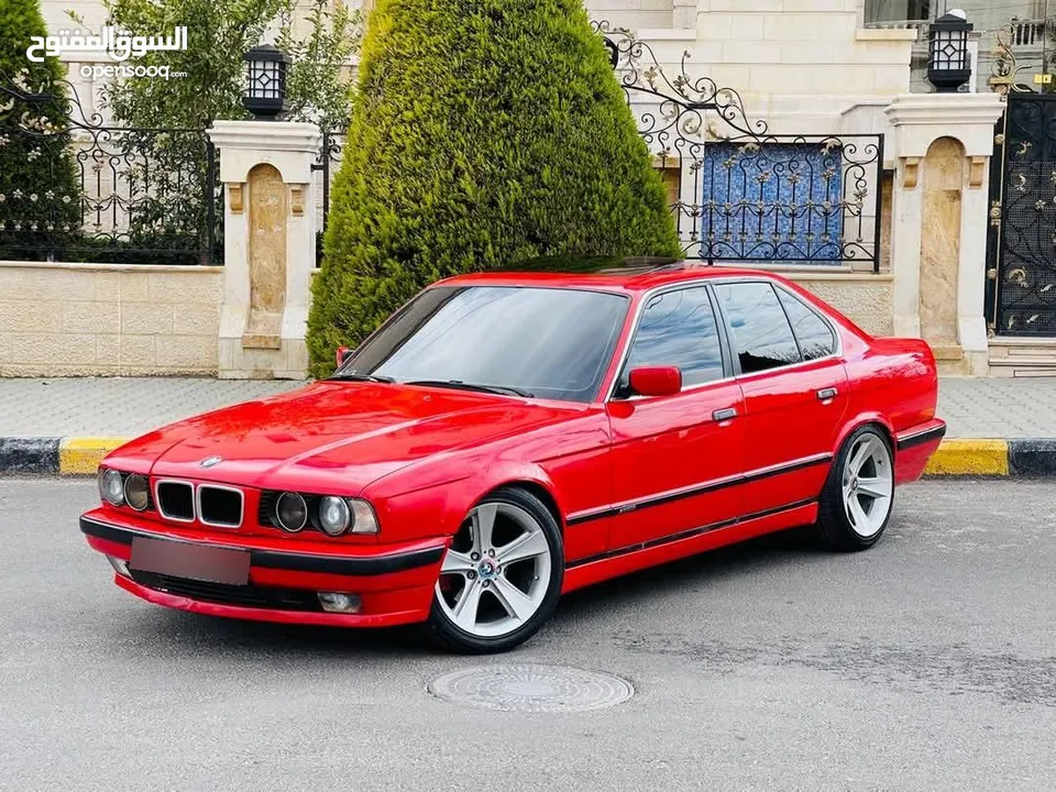 BMW E34 520 بحالة ممتازة للبيع