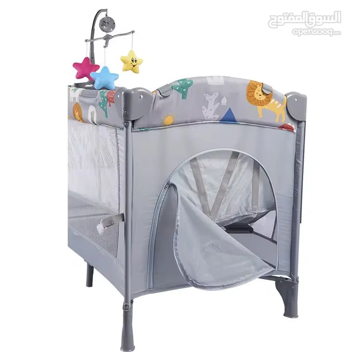 سرير السفر القابل للطي مع طاولة تغيير الحفاضات – الأمان والراحة في كل رحلة مع Island Toys