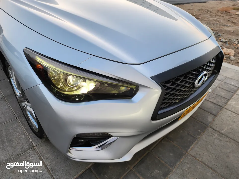 Q50 2018 twin turbo very good condition
