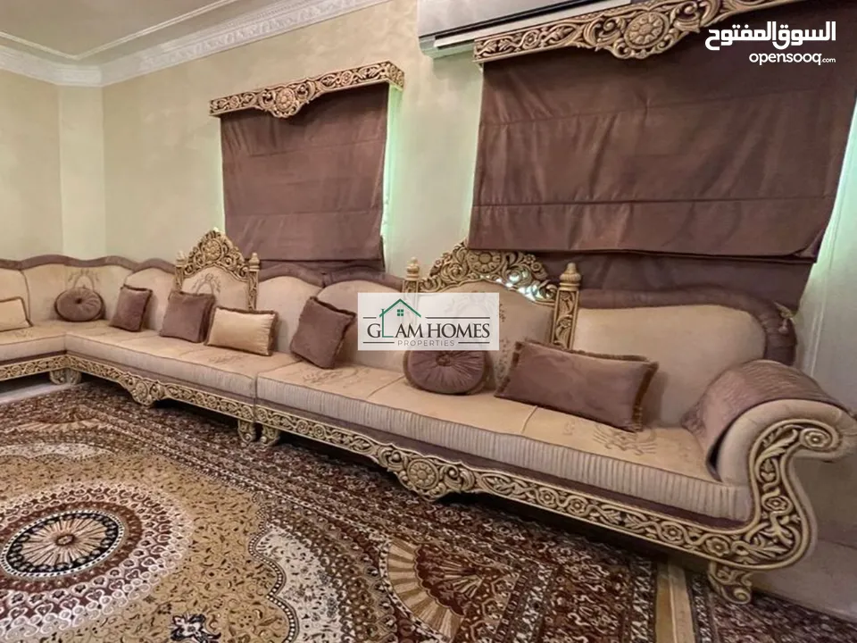 Spacious 5 BR villa for sale in Qurum Ref: 580H