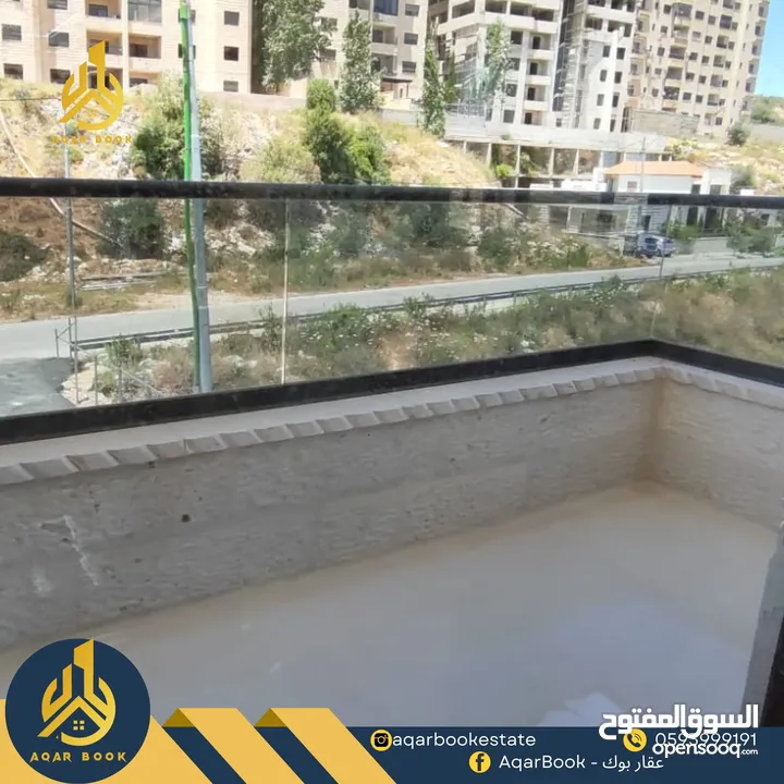 شقة مميزة غير مفروشة للايجار ذات اطلالة خرافية