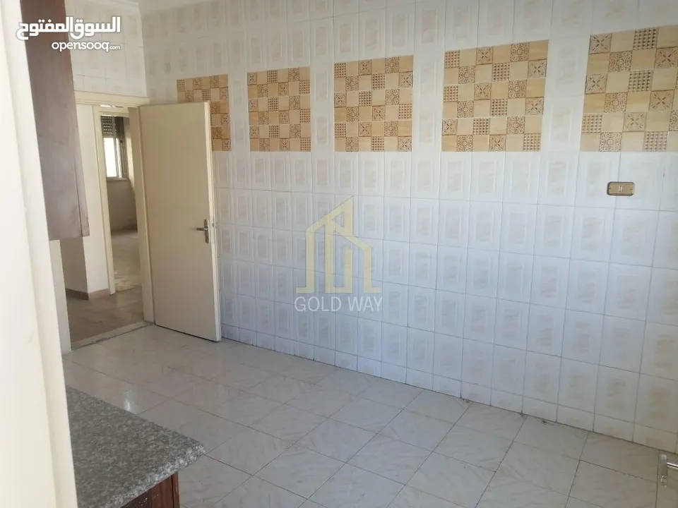 في أرقى مناطق عبدون شقة مميزة للبيع طابق أول 115م/ ref 5091