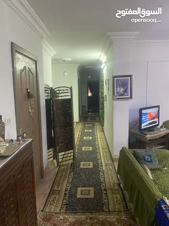 شقة ارضية للبيع بجبل الحسين ، شارع يافا ، عمارة 82 ، شقة 1 مع ترس وكراج سيارة