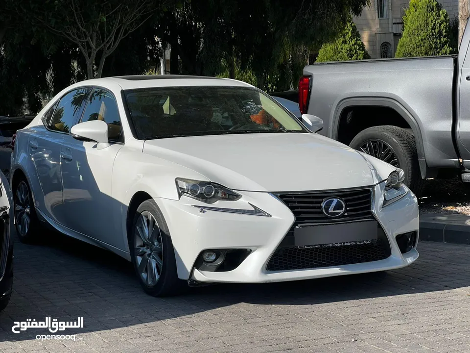 لكزس Lexus IS300h 2016